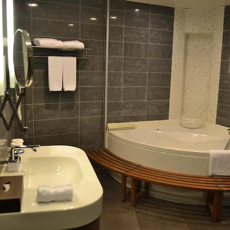 Holiday Villa Hotel & Residence City Centre Doha-2